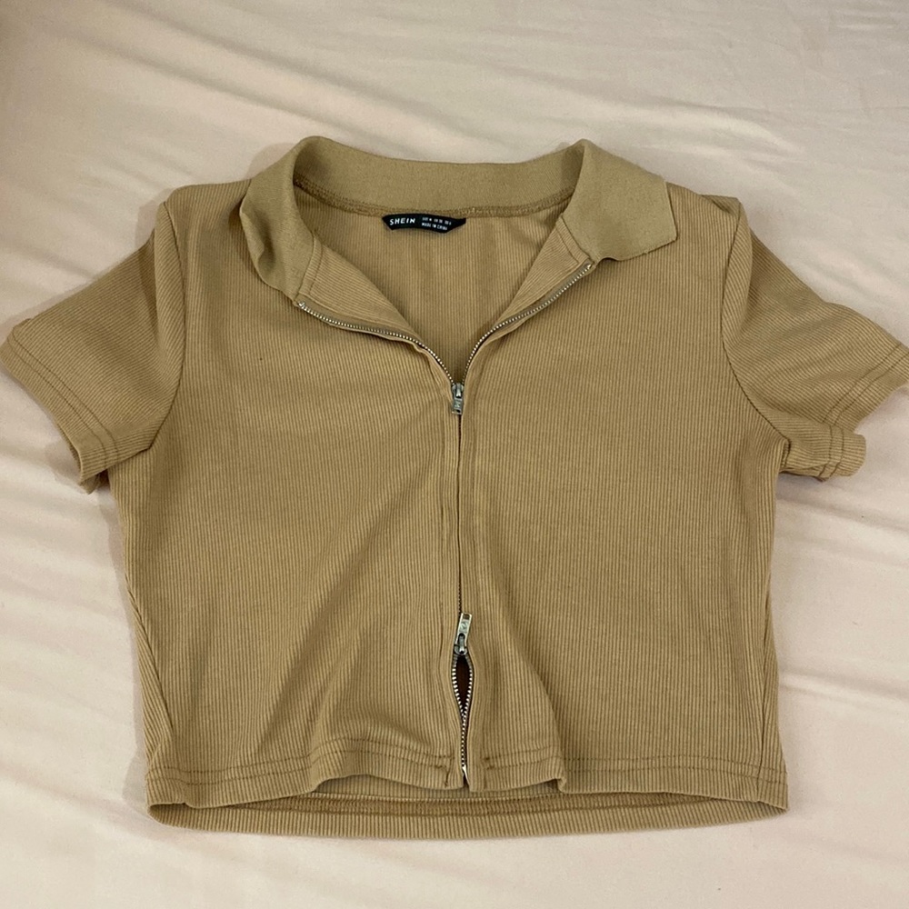 zip-up top 🤎